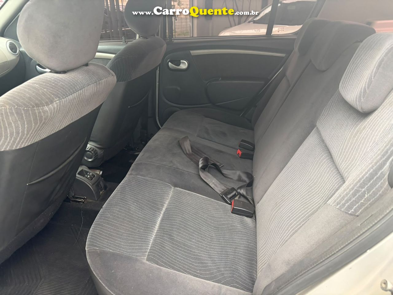 RENAULT SANDERO 1.6 PRIVILEGE 8V 2011 - Loja