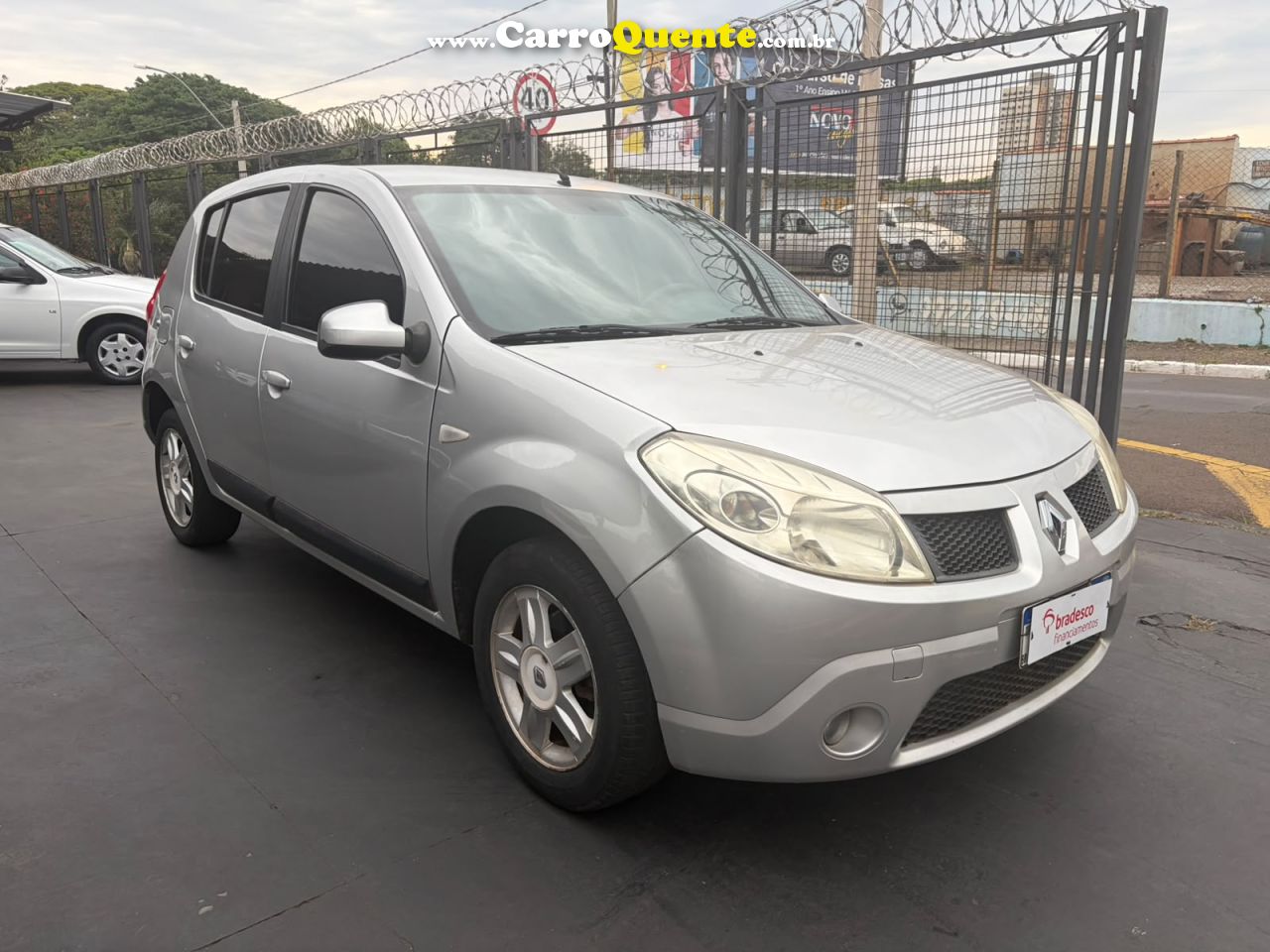RENAULT SANDERO 1.6 PRIVILEGE 8V 2011 - Loja