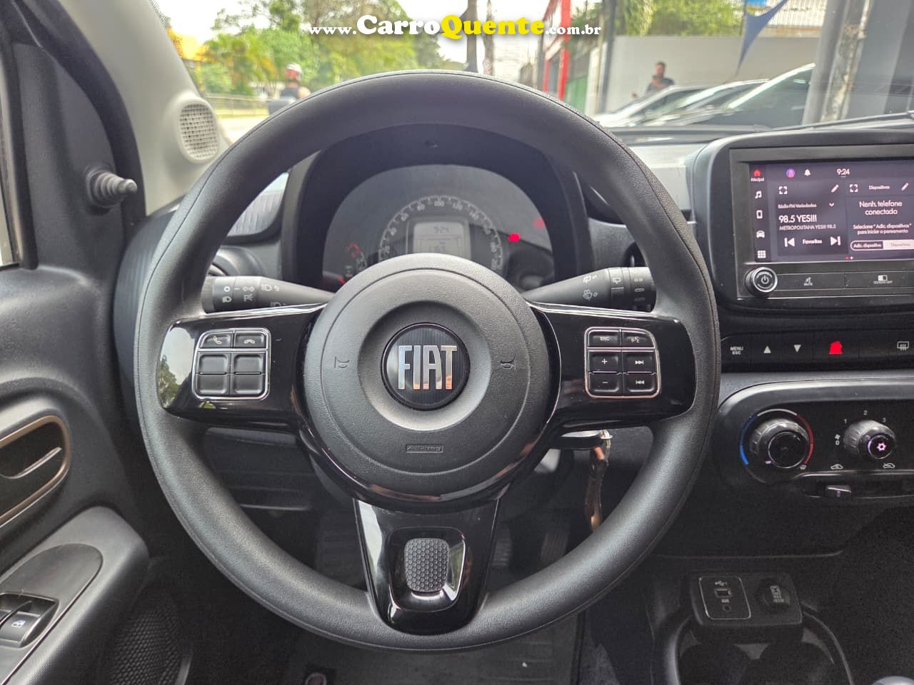 FIAT MOBI 1.0 EVO TREKKING 2023 - Loja