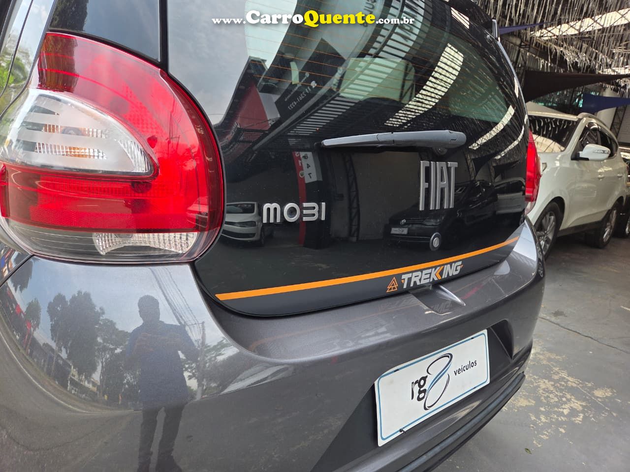 FIAT MOBI 1.0 EVO TREKKING 2023 - Loja