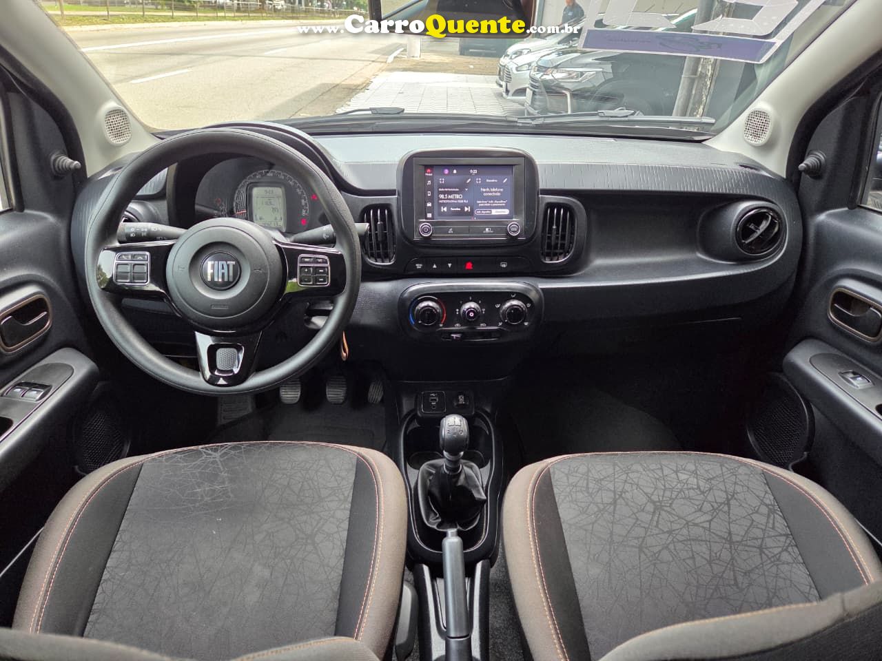 FIAT MOBI 1.0 EVO TREKKING 2023 - Loja