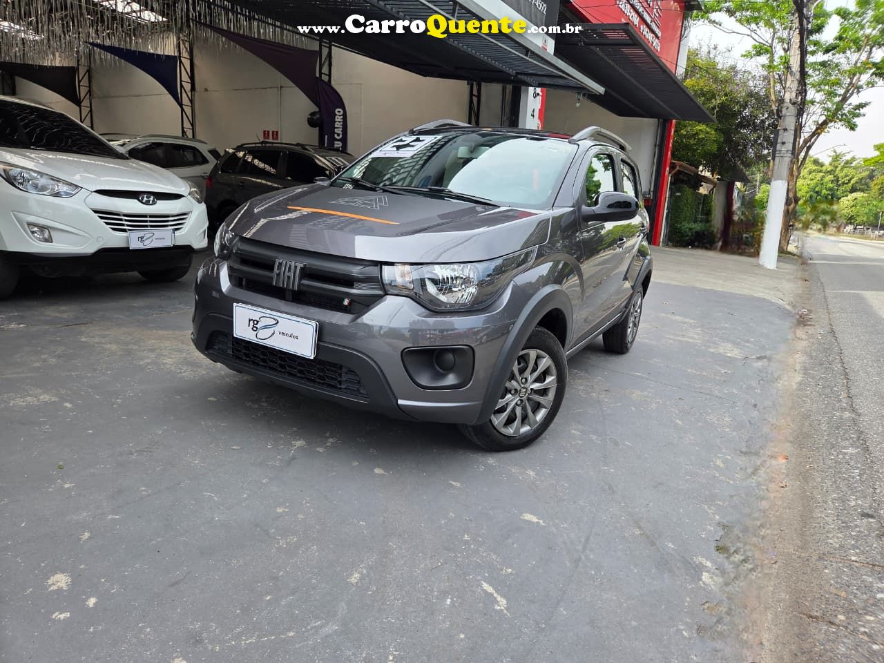 FIAT MOBI 1.0 EVO TREKKING 2023 - Loja