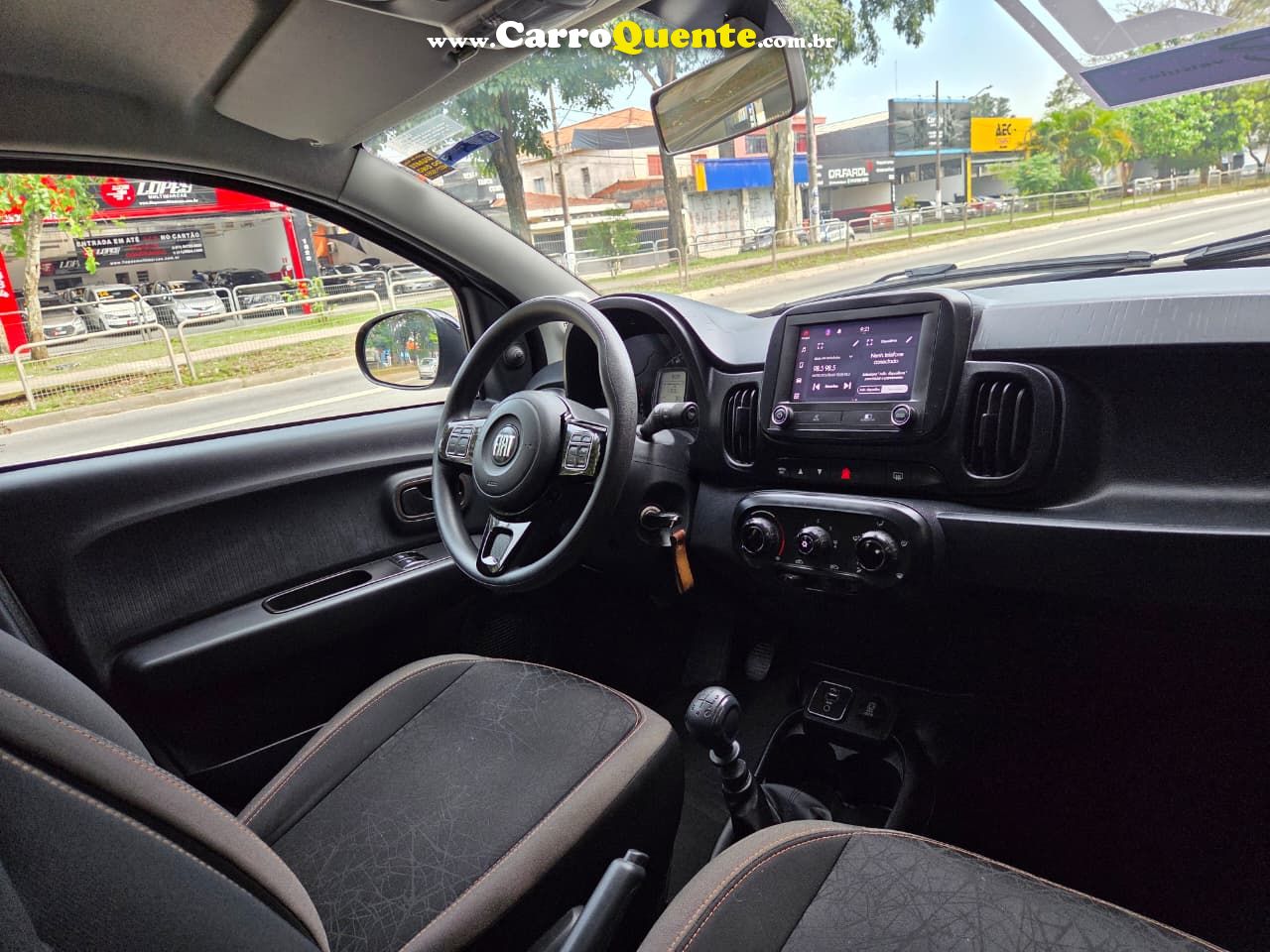 FIAT MOBI 1.0 EVO TREKKING 2023 - Loja