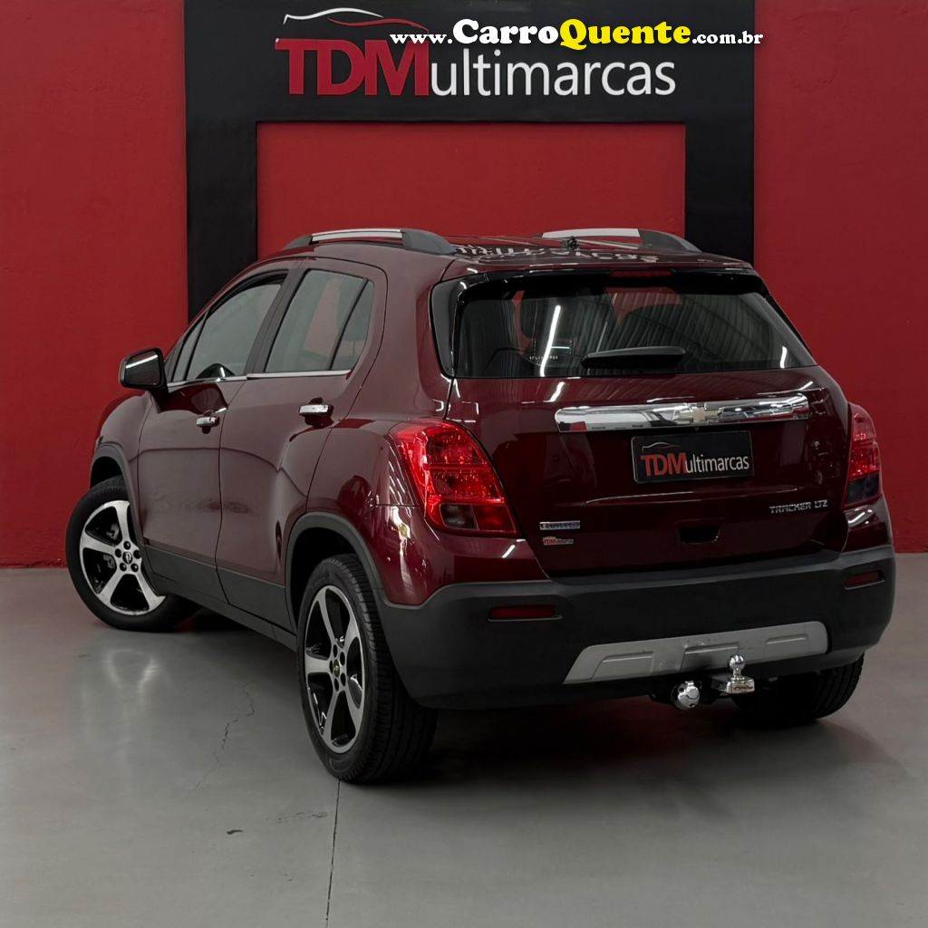 CHEVROLET   TRACKER LTZ 1.8 16V FLEX 4X2 AUT.   VERMELHO 2015 1.8 FLEX - Loja