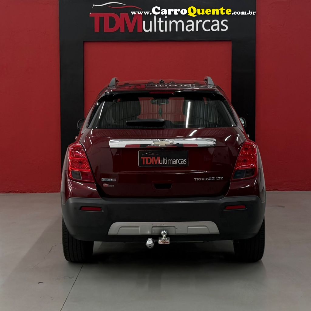 CHEVROLET   TRACKER LTZ 1.8 16V FLEX 4X2 AUT.   VERMELHO 2015 1.8 FLEX - Loja