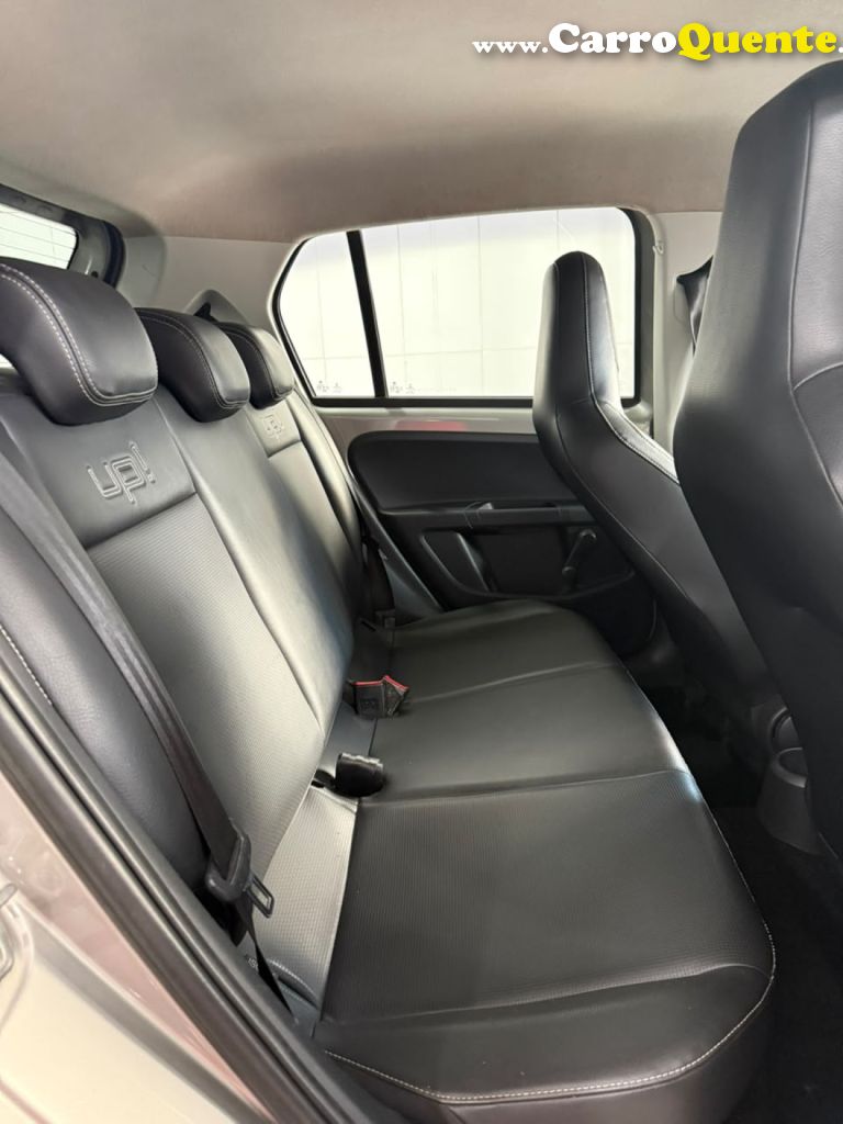 VOLKSWAGEN   UP! MOVE 1.0 TOTAL FLEX 12V 5P   PRATA 2015 1.0 FLEX - Loja