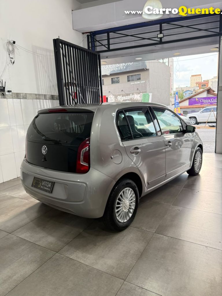 VOLKSWAGEN   UP! MOVE 1.0 TOTAL FLEX 12V 5P   PRATA 2015 1.0 FLEX - Loja
