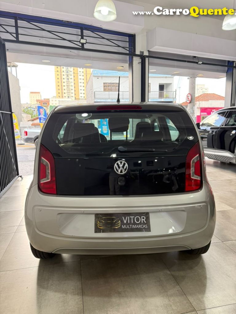 VOLKSWAGEN   UP! MOVE 1.0 TOTAL FLEX 12V 5P   PRATA 2015 1.0 FLEX - Loja