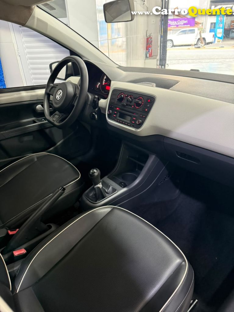 VOLKSWAGEN   UP! MOVE 1.0 TOTAL FLEX 12V 5P   PRATA 2015 1.0 FLEX - Loja