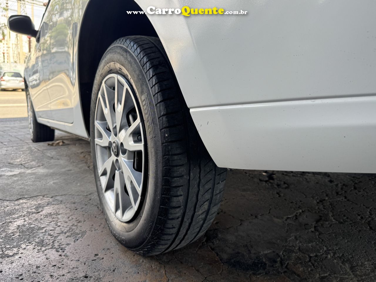 RENAULT   LOGAN LIFE FLEX 1.0 12V 4P MEC.   BRANCO 2023 1.0 FLEX - Loja