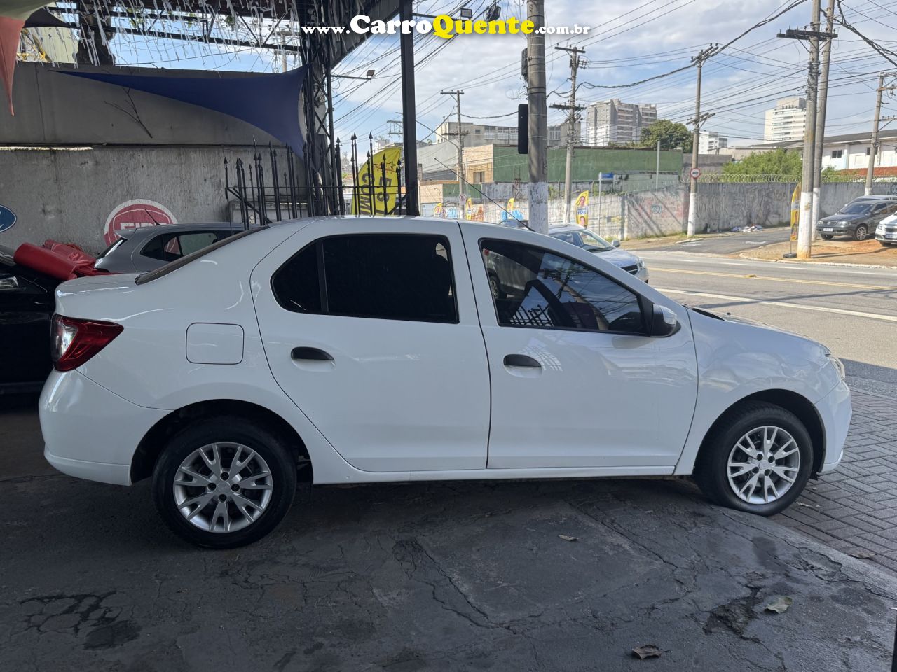 RENAULT   LOGAN LIFE FLEX 1.0 12V 4P MEC.   BRANCO 2023 1.0 FLEX - Loja
