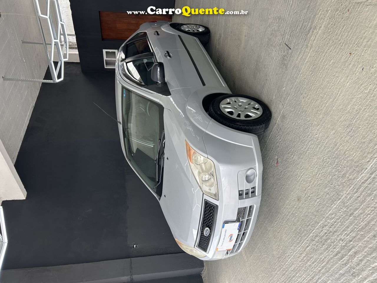 FORD   FIESTA SEDAN 1.0 8V FLEX 4P   PRATA 2009 1.0 FLEX - Loja