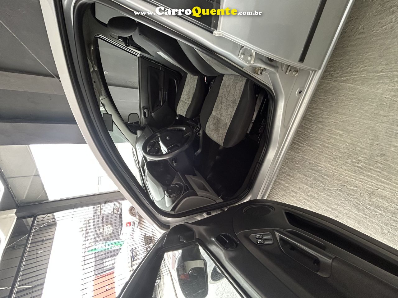 FORD   FIESTA SEDAN 1.0 8V FLEX 4P   PRATA 2009 1.0 FLEX - Loja