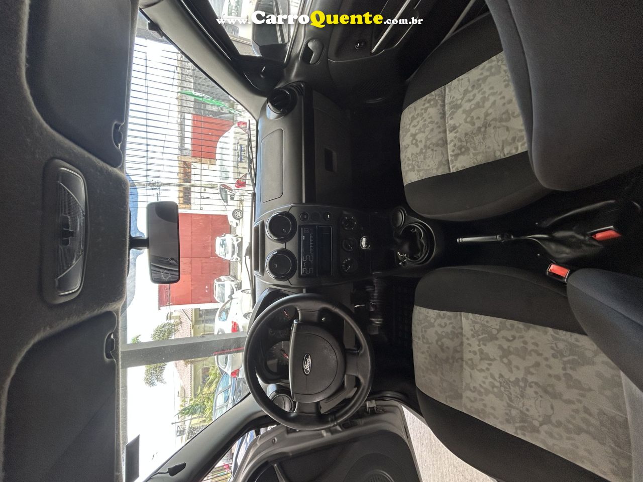 FORD   FIESTA SEDAN 1.0 8V FLEX 4P   PRATA 2009 1.0 FLEX - Loja