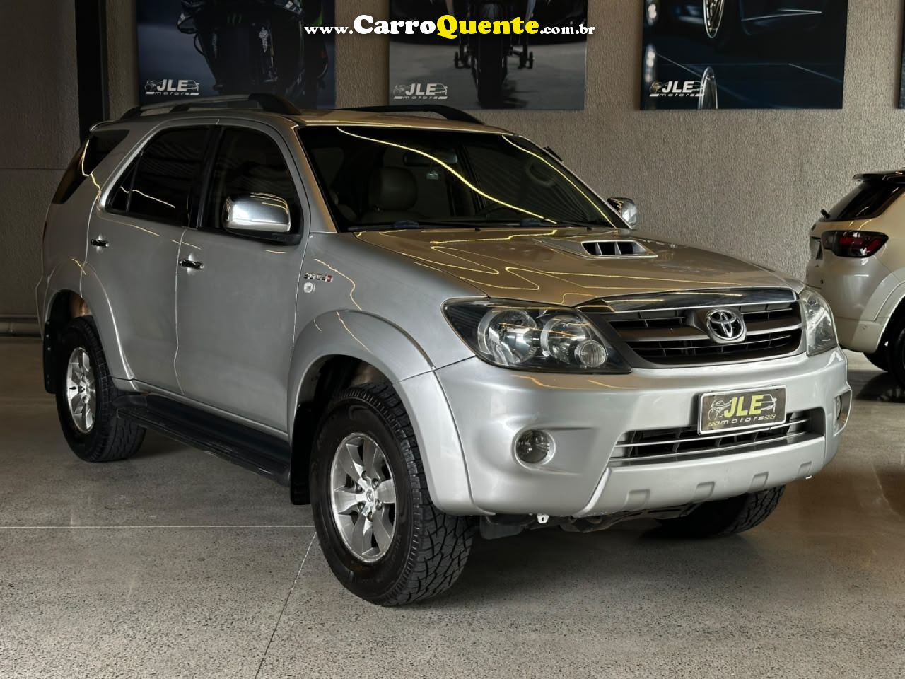 TOYOTA   HILUX SW4 SRV 4X4   PRATA 2008 3.0 DIESEL - Loja