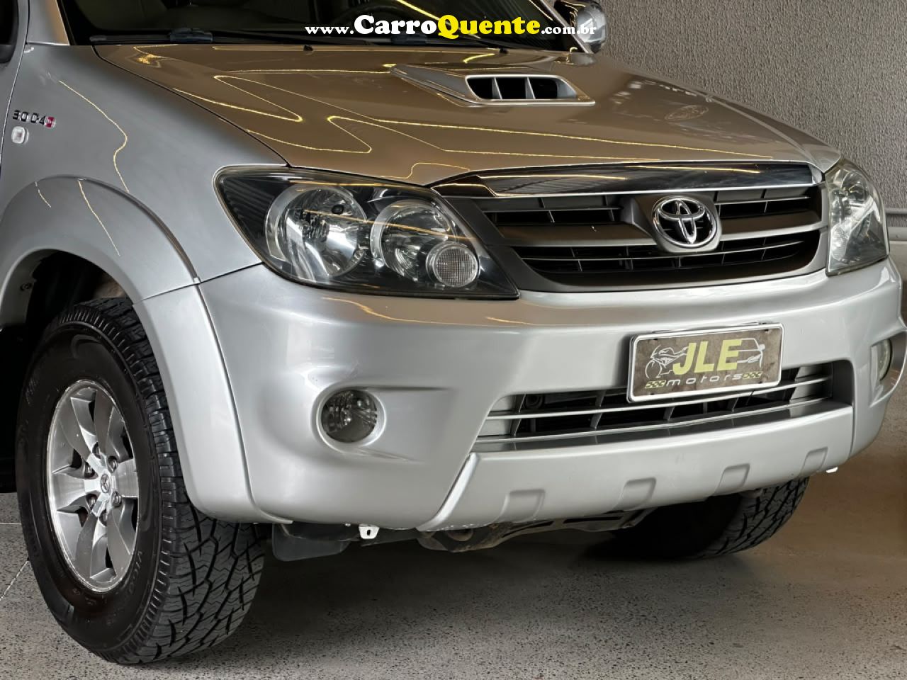 TOYOTA   HILUX SW4 SRV 4X4   PRATA 2008 3.0 DIESEL - Loja