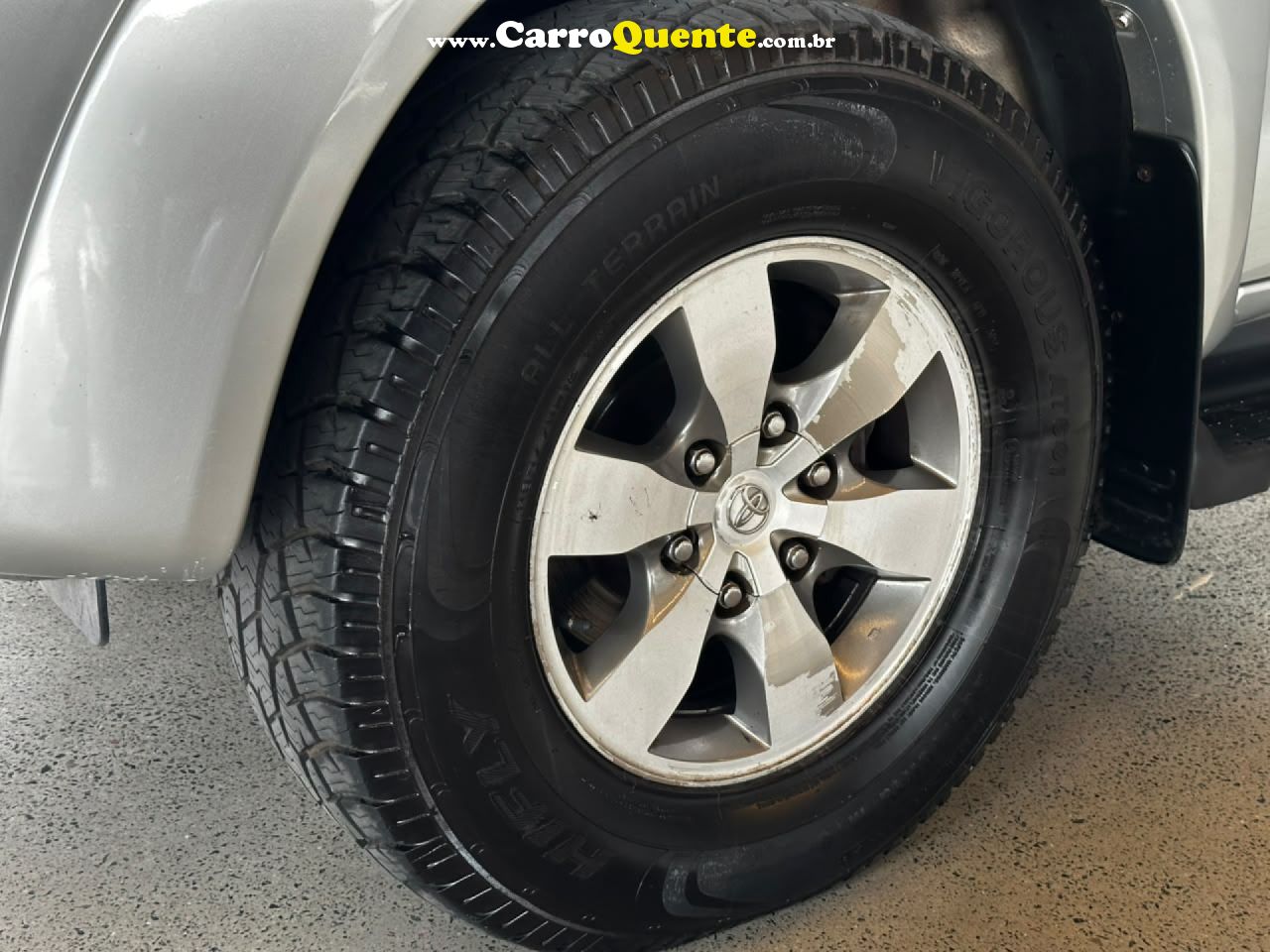 TOYOTA   HILUX SW4 SRV 4X4   PRATA 2008 3.0 DIESEL - Loja