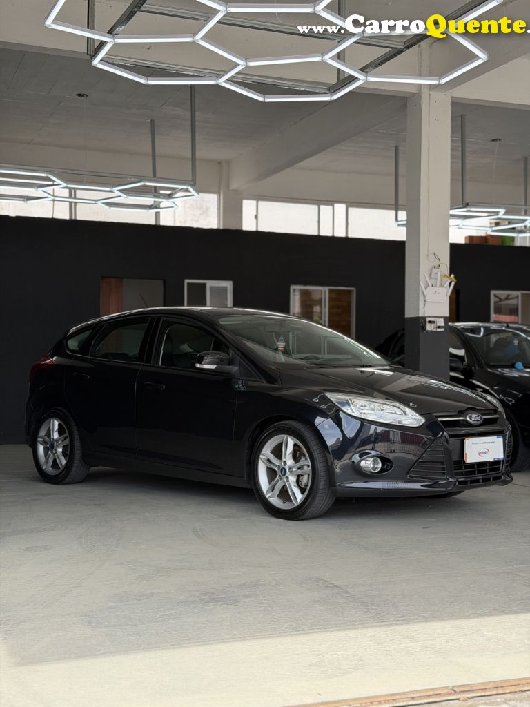 FORD   FOCUS 2.0 16VSESE PLUS FLEX 5P AUT.   PRETO 2014 2.0 FLEX - Loja