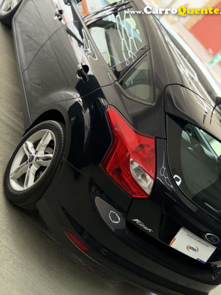 FORD   FOCUS 2.0 16VSESE PLUS FLEX 5P AUT.   PRETO 2014 2.0 FLEX - Loja