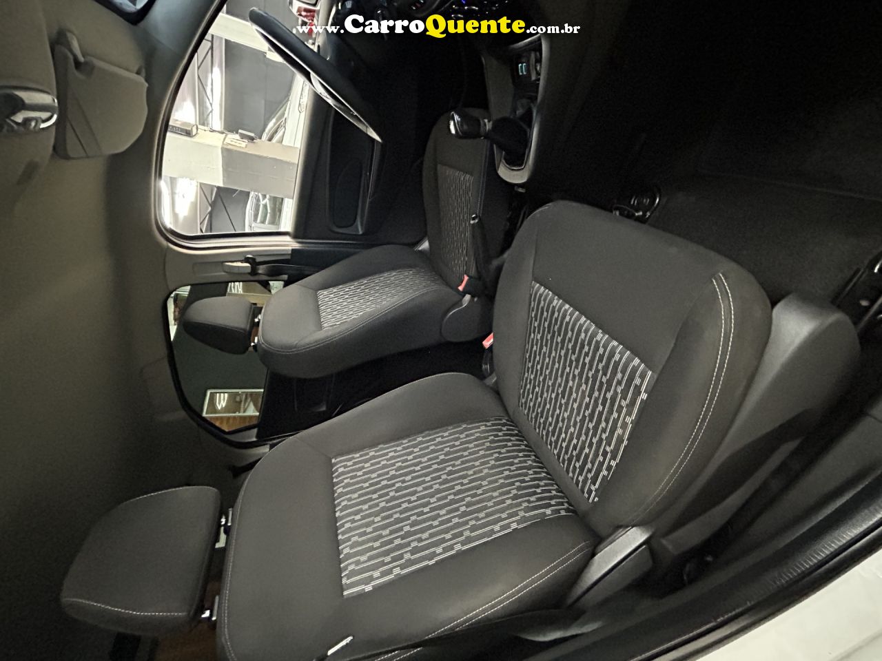 FORD   KA 1.5 SEDAN SE 12V FLEX 4P MEC.   BRANCO 2019 1.5 FLEX - Loja
