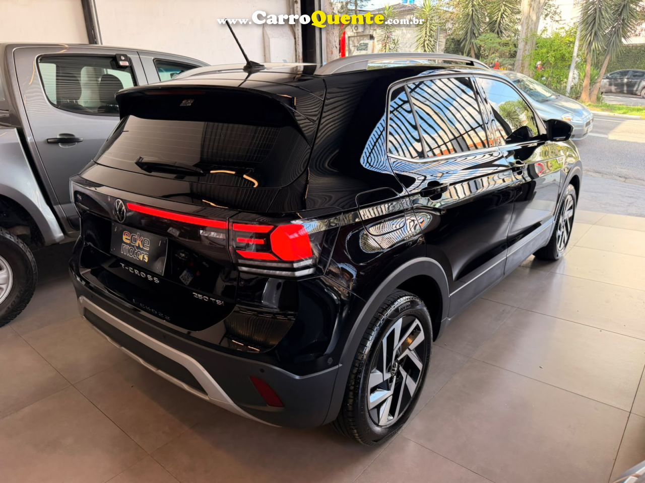 VOLKSWAGEN   T-CROSS HIGHLINE 1.4 TSI FLEX 16V 5P AUT   PRETO 2025 1.4 FLEX - Loja