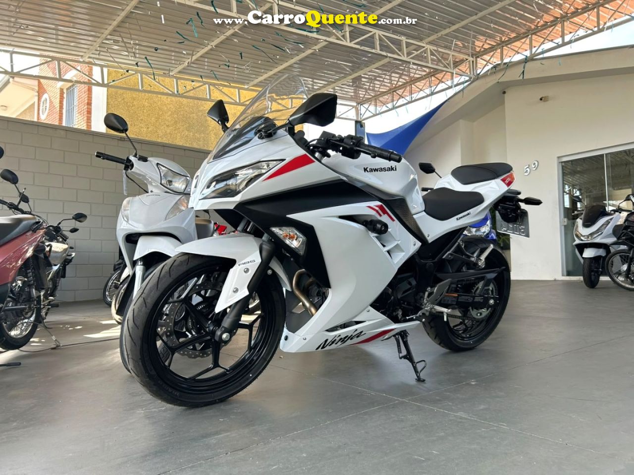 KAWASAKI - NINJA 300 2026 Gasolina Manual - Loja
