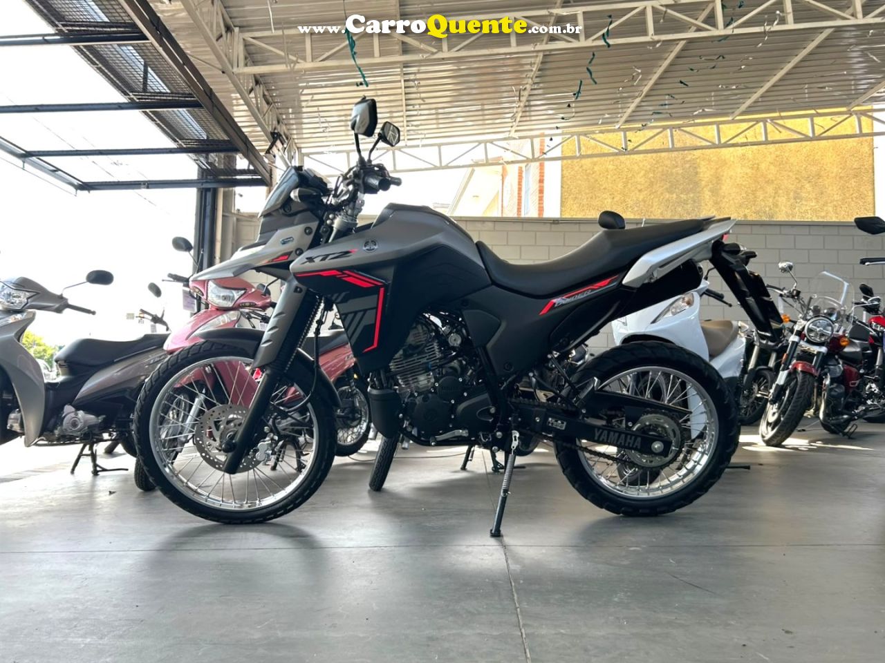 YAMAHA - XTZ 250 LANDER 2025 Gasolina Manual - Loja