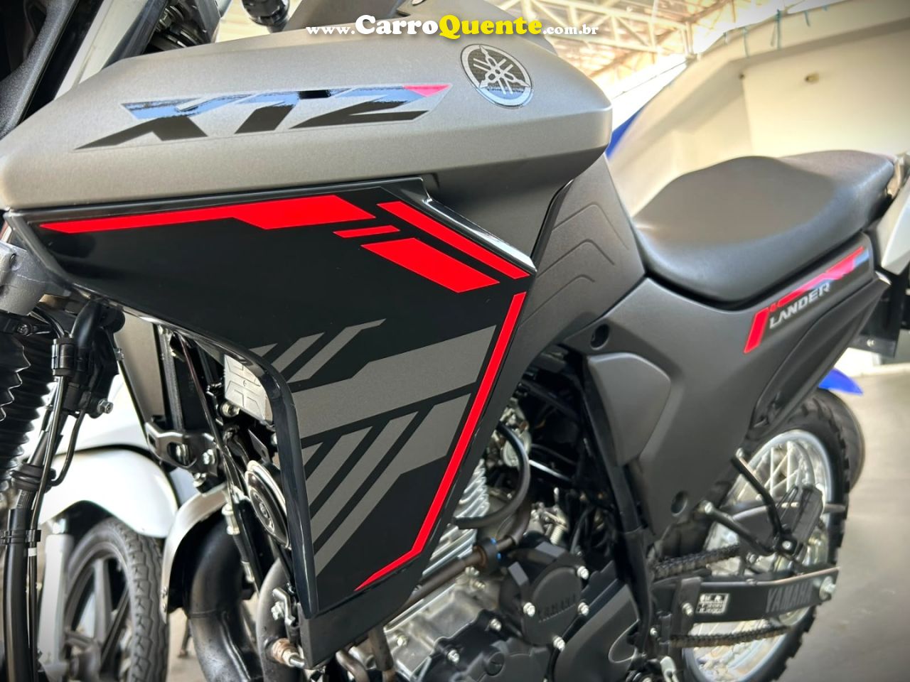 YAMAHA - XTZ 250 LANDER 2025 Gasolina Manual - Loja