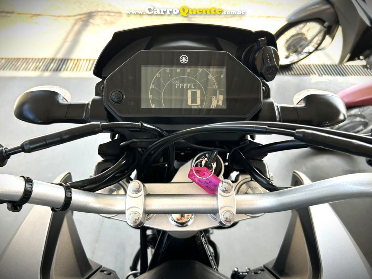 YAMAHA - XTZ 250 LANDER 2025 Gasolina Manual - Loja