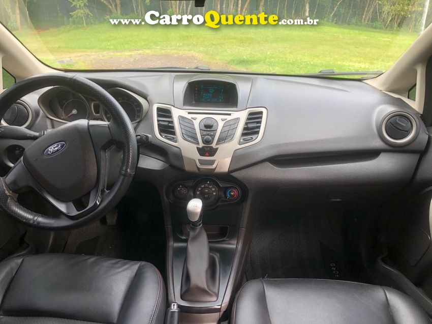 Ford FIESTA 1.6 SE SEDAN 16V FLEX 4P MANUAL - Loja