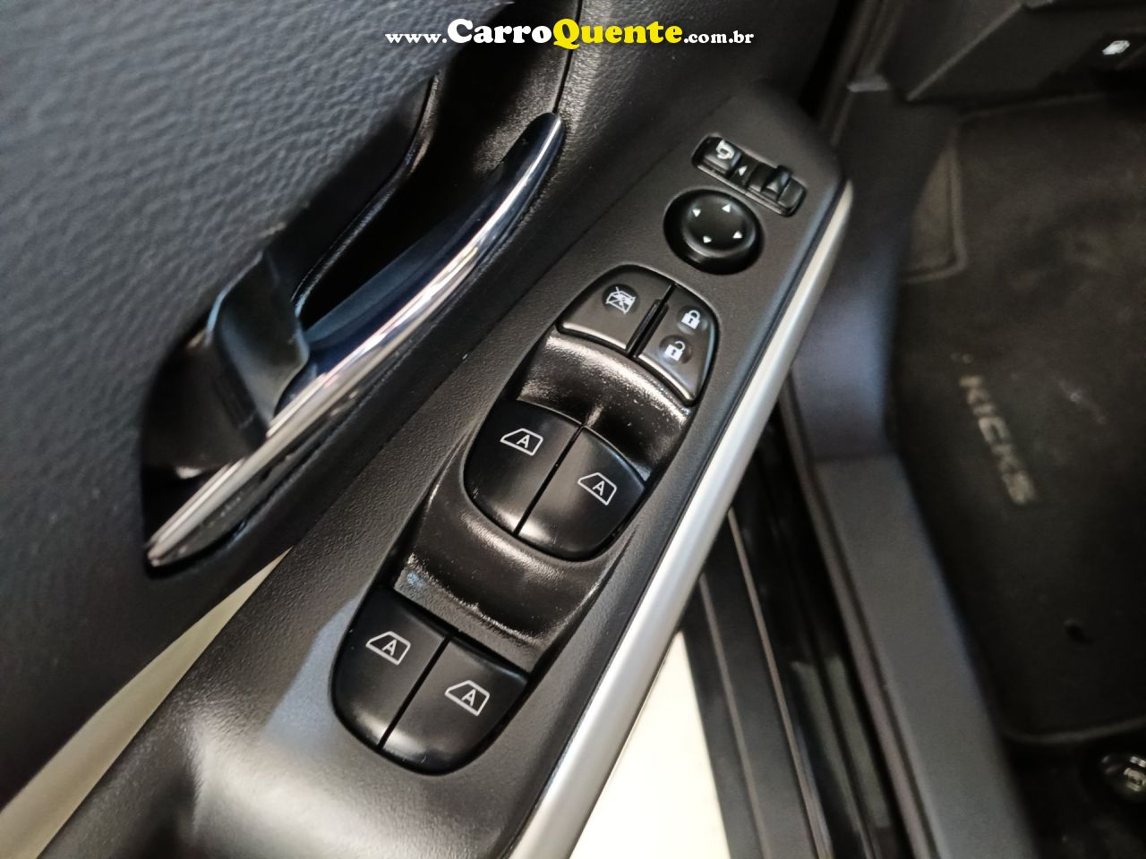 NISSAN KICKS 1.6 16V SL 2019 - Loja