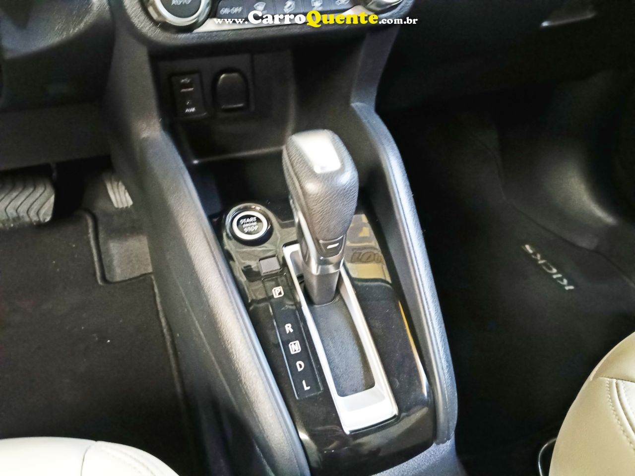 NISSAN KICKS 1.6 16V SL 2019 - Loja