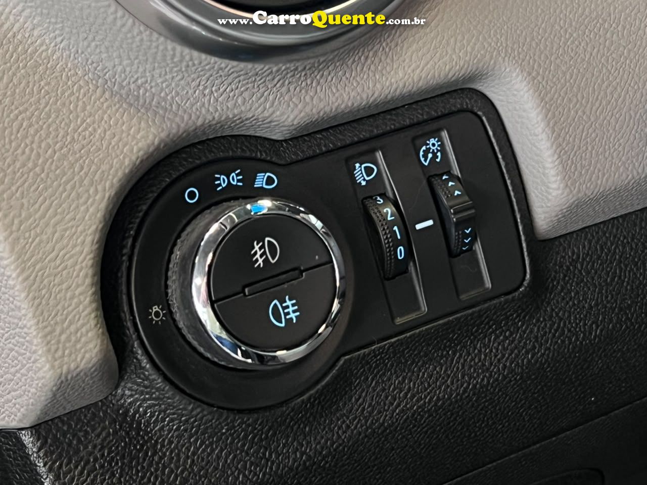 CHEVROLET TRACKER 1.8 MPFI LTZ 4X2 16V 2014 - Loja