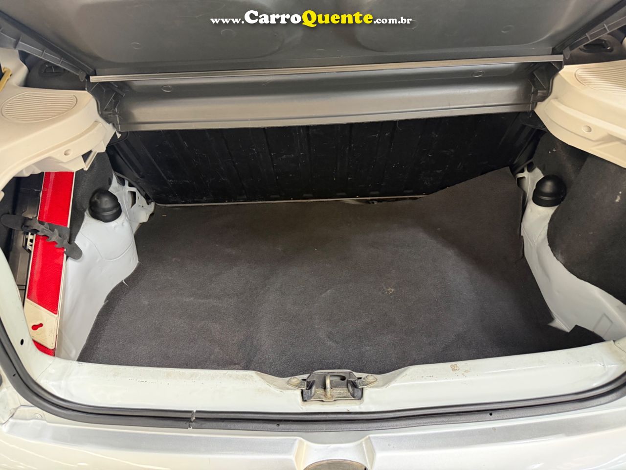 CHEVROLET CELTA 1.0 MPFI LT 8V 2013 - Loja