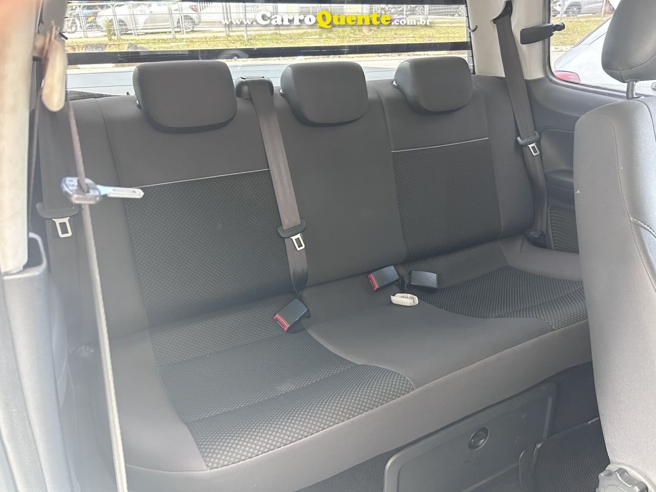 VOLKSWAGEN   SAVEIRO ROBUST 1.6 TOTAL FLEX 8V CD   BRANCO 2021 1.6 FLEX - Loja