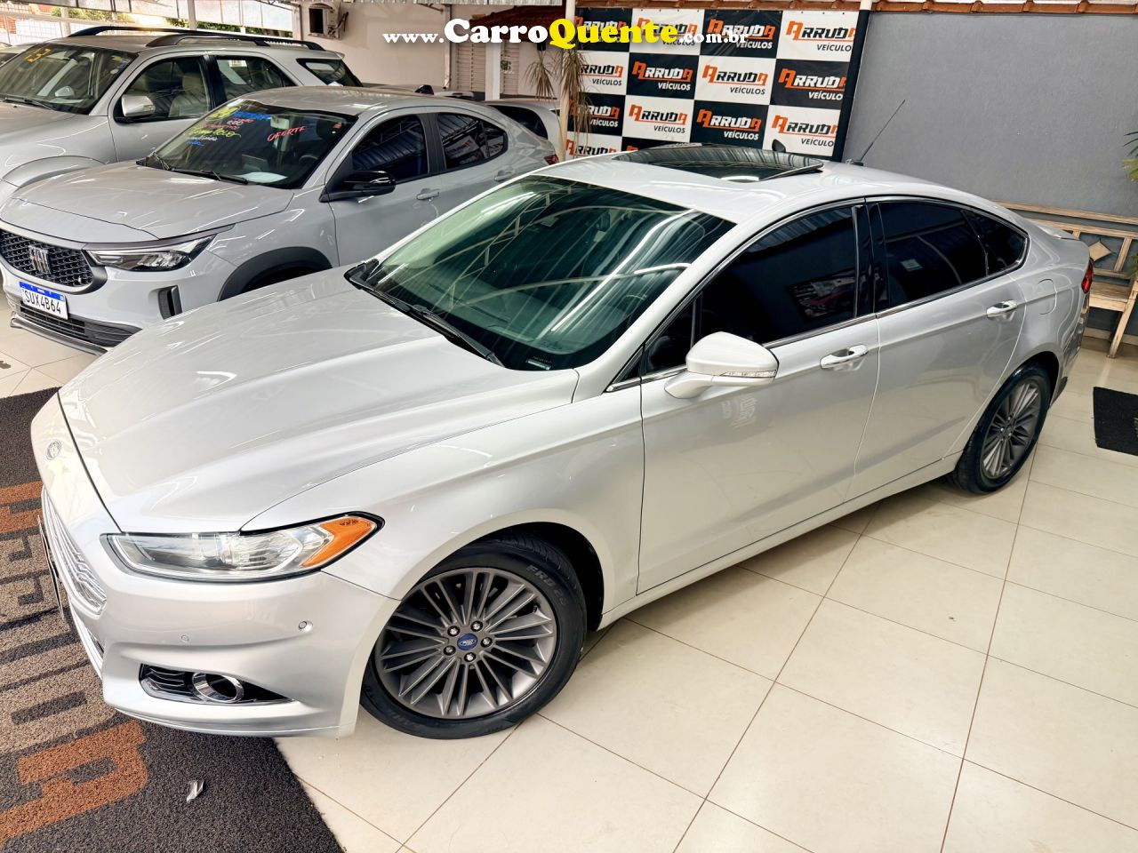 FORD   FUSION TITANIUM 2.0 GTDI ECO. AWD AUT.   PRATA 2013 2.0 GASOLINA - Loja