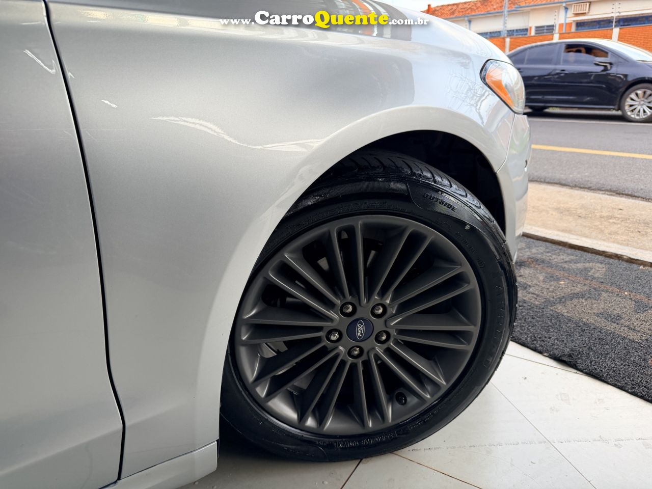 FORD   FUSION TITANIUM 2.0 GTDI ECO. AWD AUT.   PRATA 2013 2.0 GASOLINA - Loja