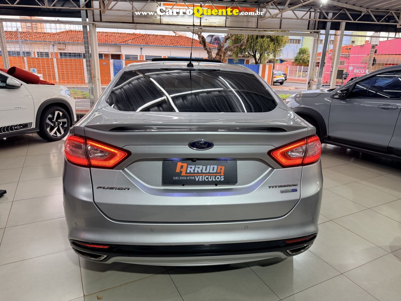 FORD   FUSION TITANIUM 2.0 GTDI ECO. AWD AUT.   PRATA 2013 2.0 GASOLINA - Loja