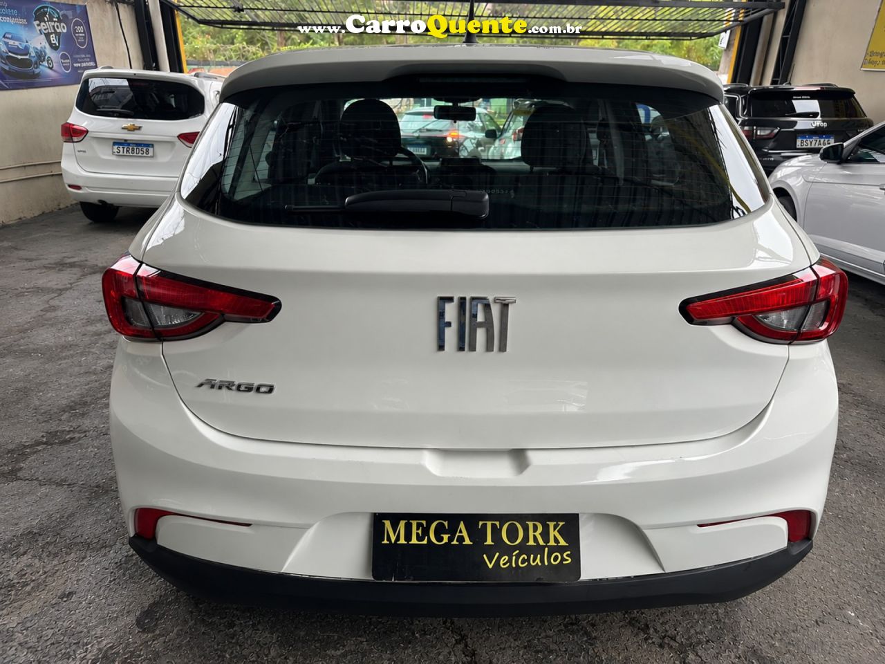 FIAT   ARGO 1.0 6V FLEX.   BRANCO 2023 1.0 FLEX - Loja