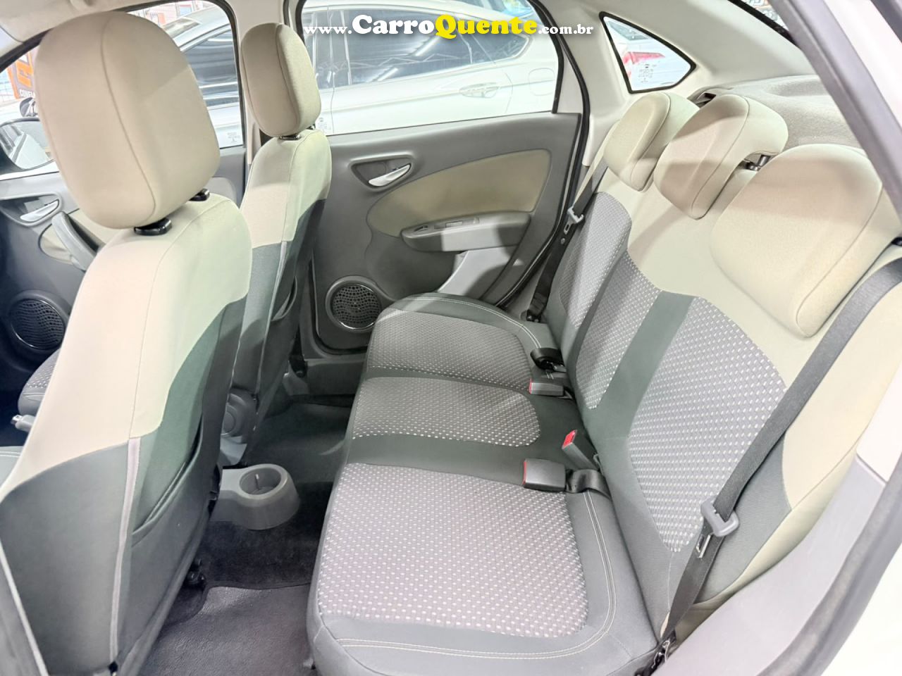 FIAT   GRAND SIENA ESSENCE 1.6 FLEX 16V   BRANCO 2015 1.6 FLEX - Loja