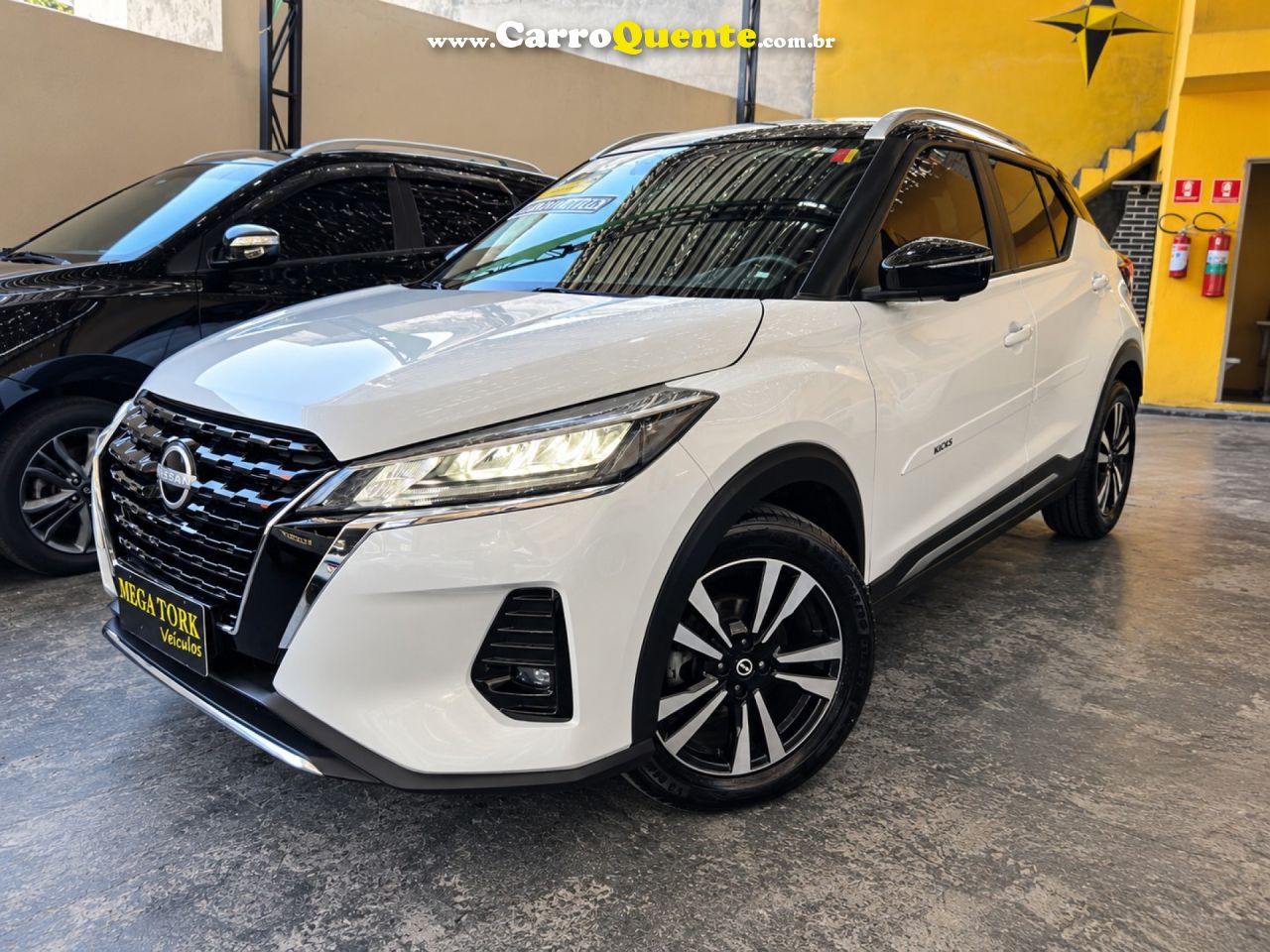 NISSAN   KICKS EXCLUSIVE 1.6 16V FLEX AUT.   BRANCO 2024 1.6 FLEX - Loja