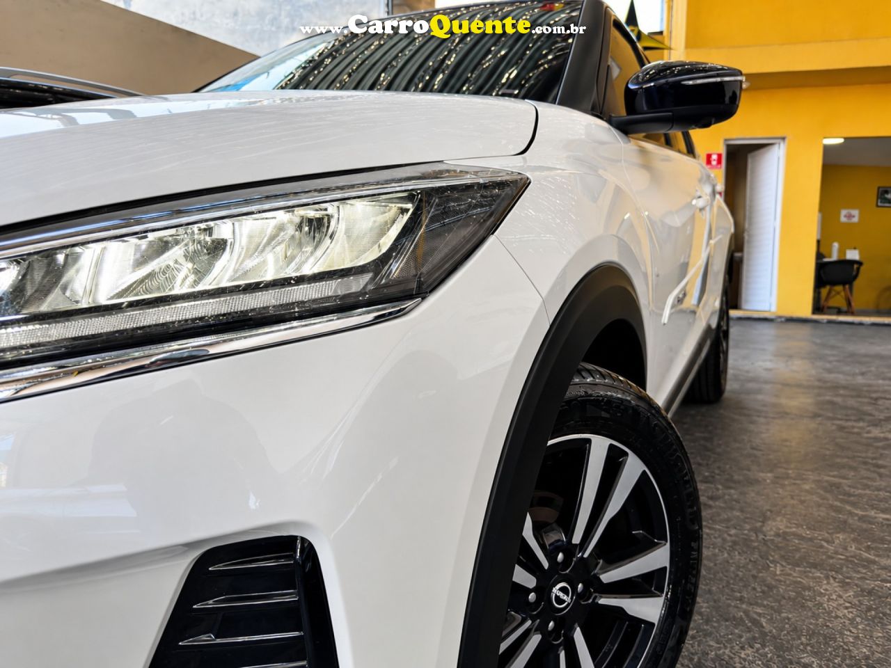 NISSAN   KICKS EXCLUSIVE 1.6 16V FLEX AUT.   BRANCO 2024 1.6 FLEX - Loja