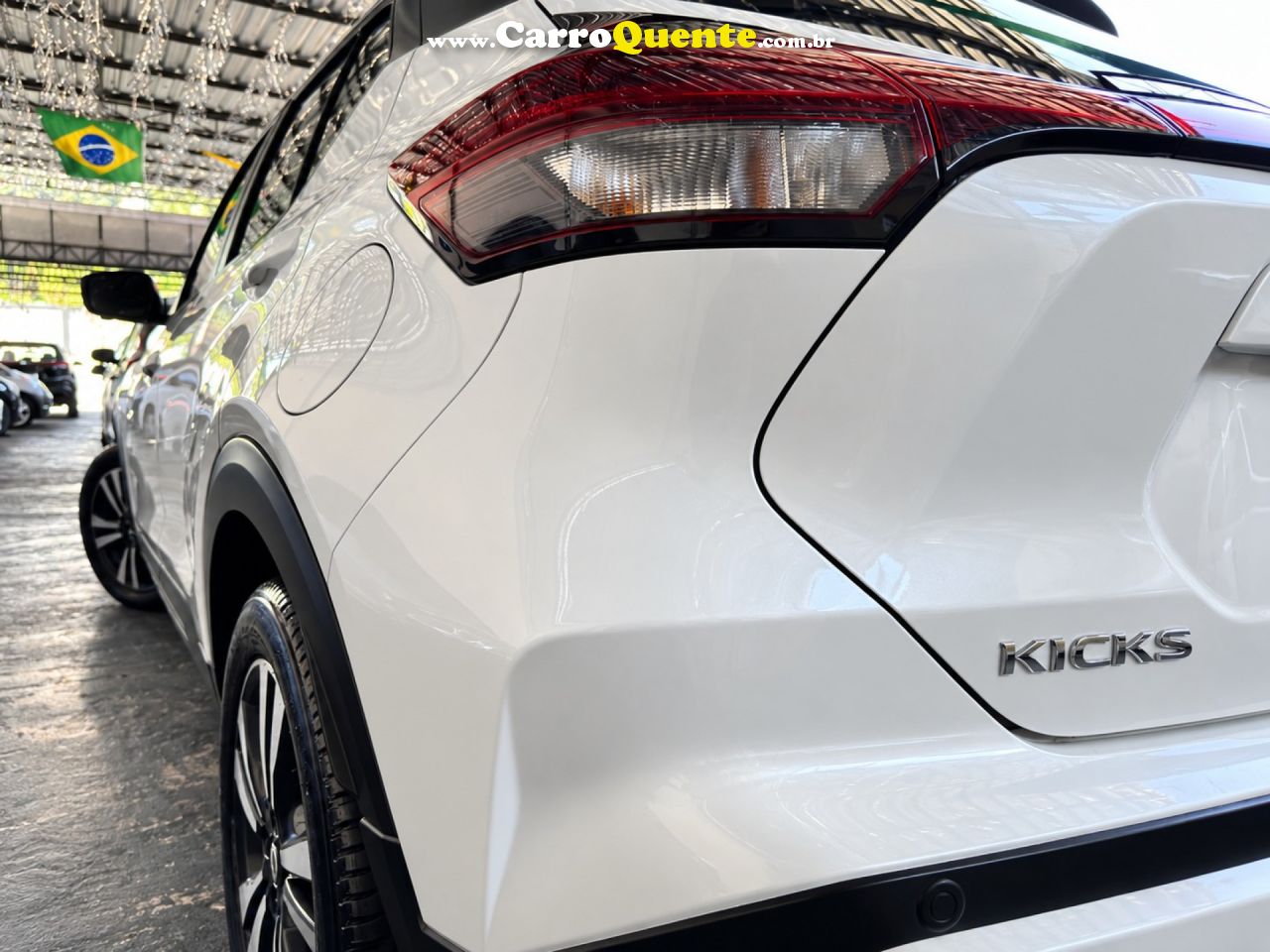 NISSAN   KICKS EXCLUSIVE 1.6 16V FLEX AUT.   BRANCO 2024 1.6 FLEX - Loja