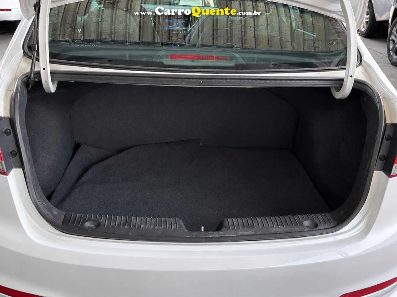 HYUNDAI   HB20S C.STYLEC.PLUS1.6 FLEX 16V AUT. 4P   BRANCO 2019 1.6 FLEX - Loja