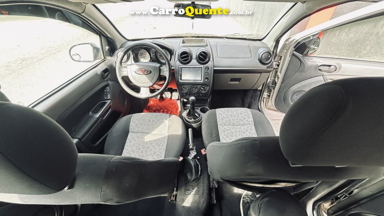 FORD   FIESTA SEDAN 1.0 8V FLEX 4P   PRATA 2011 1.0 FLEX - Loja