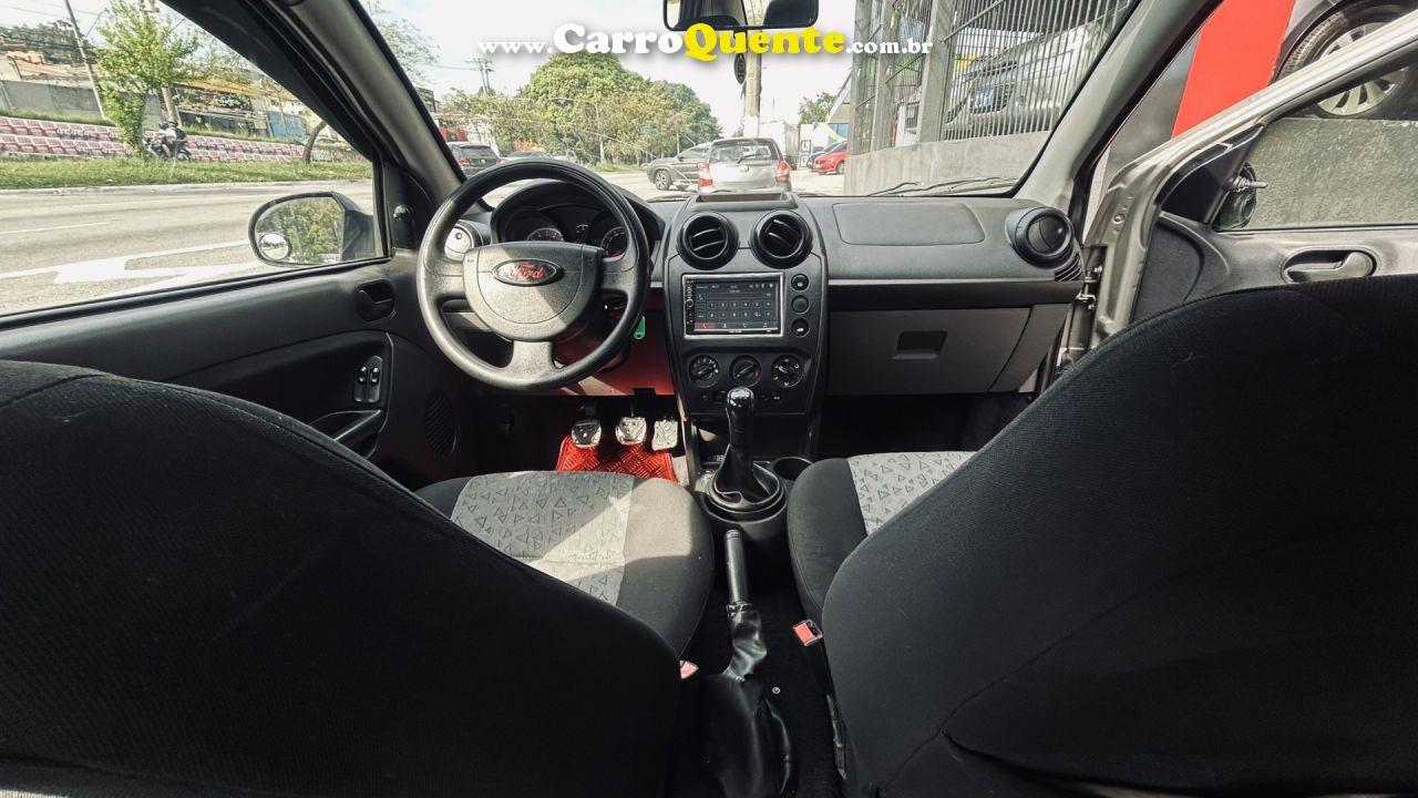 FORD   FIESTA SEDAN 1.0 8V FLEX 4P   PRATA 2011 1.0 FLEX - Loja