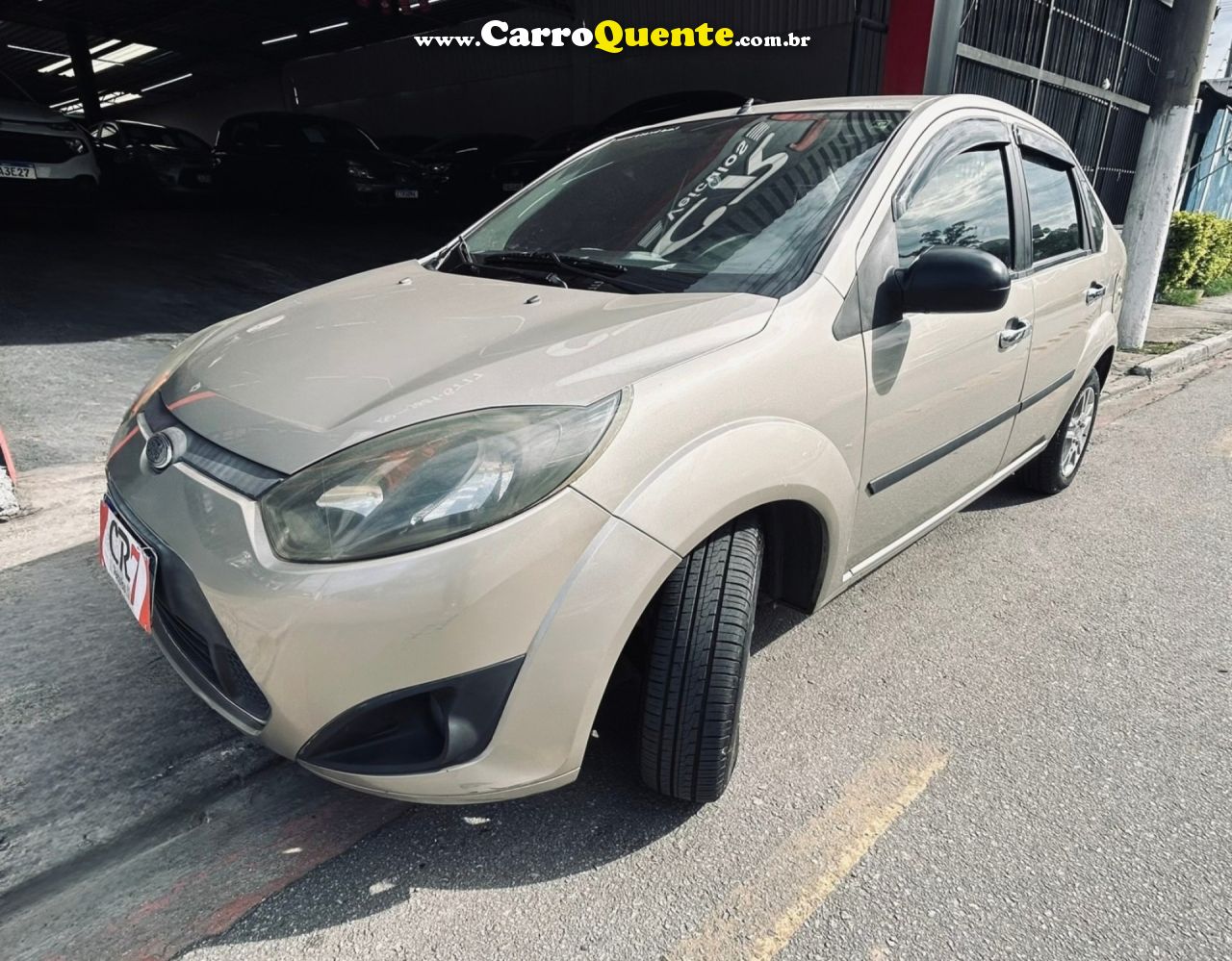 FORD   FIESTA SEDAN 1.0 8V FLEX 4P   PRATA 2011 1.0 FLEX - Loja