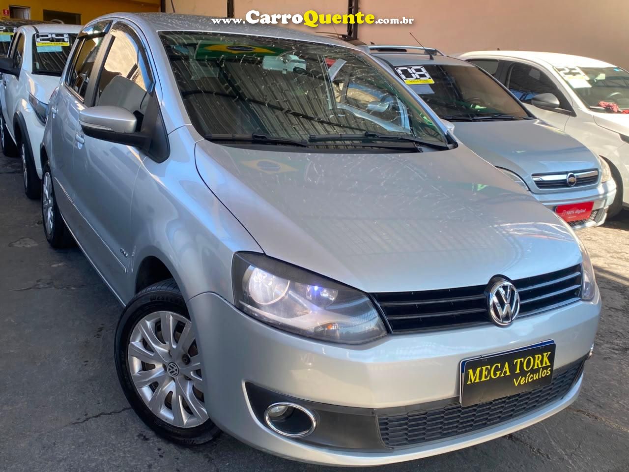 VOLKSWAGEN   FOX 1.6 MI TOTAL FLEX 8V 5P   PRATA 2013 1.6 FLEX - Loja