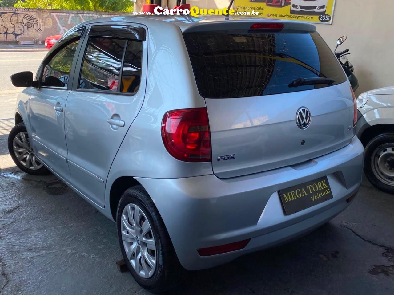 VOLKSWAGEN   FOX 1.6 MI TOTAL FLEX 8V 5P   PRATA 2013 1.6 FLEX - Loja
