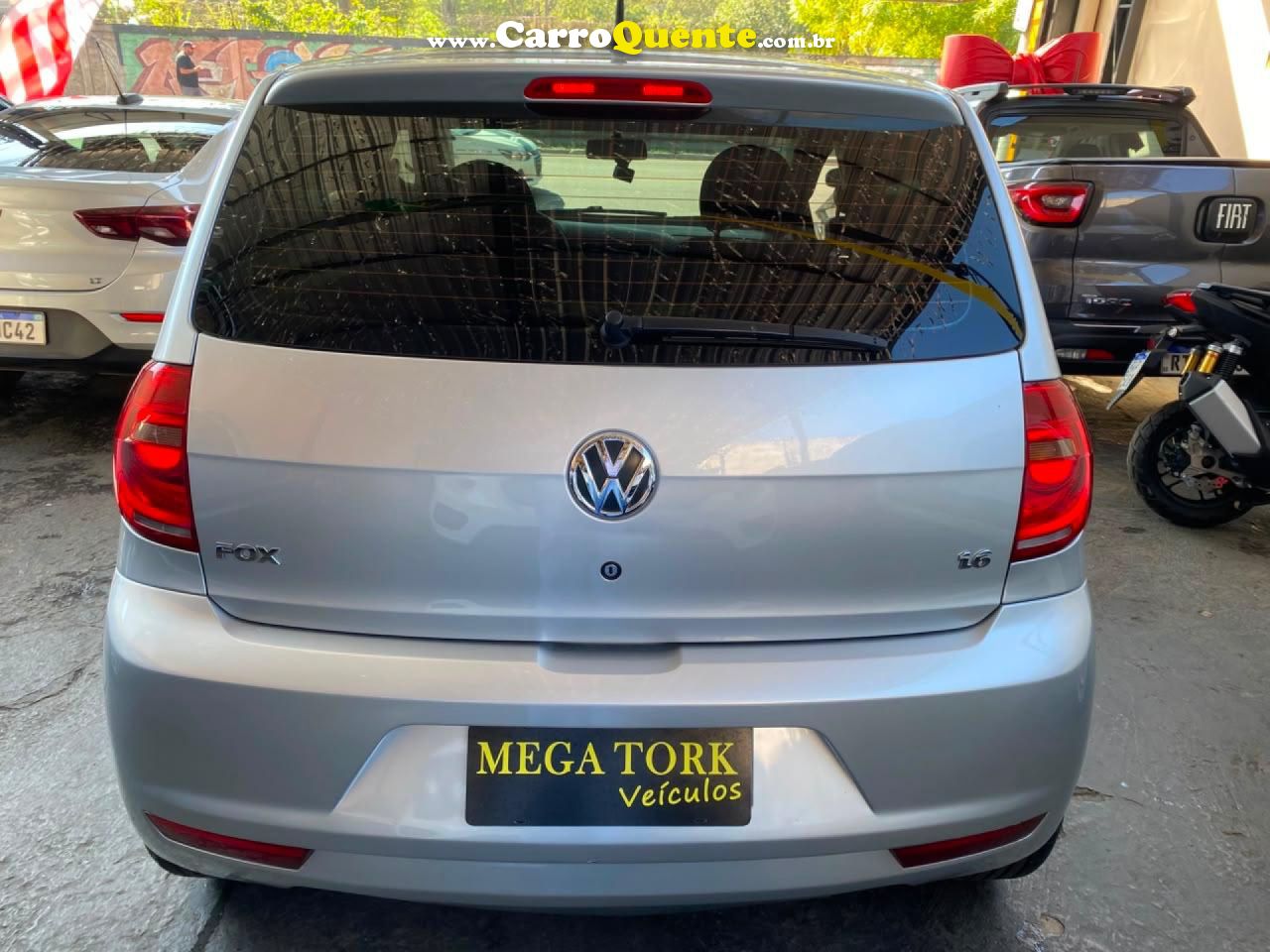 VOLKSWAGEN   FOX 1.6 MI TOTAL FLEX 8V 5P   PRATA 2013 1.6 FLEX - Loja